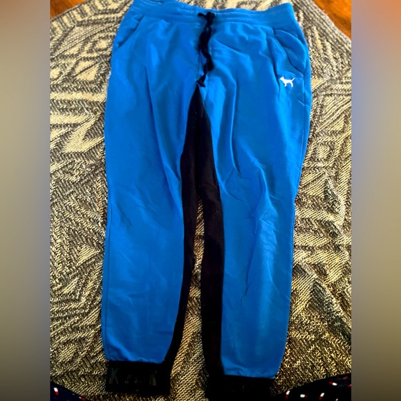 PINK Victoria's Secret Pants - Pink sweatpants joggers